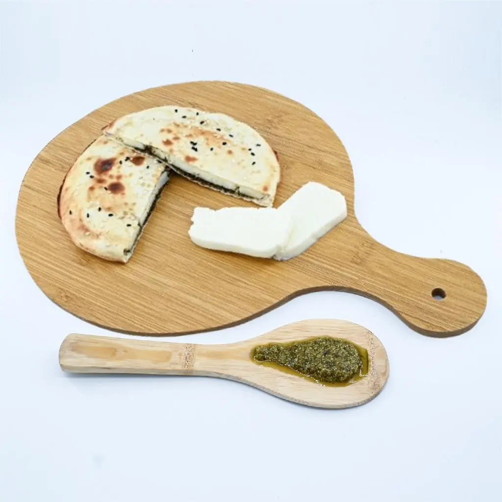 فطيرة حلومي بيستو